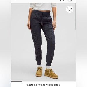 Lululemon dance studio joggers mid rise